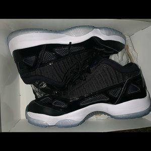 Jordan 11 low Ie